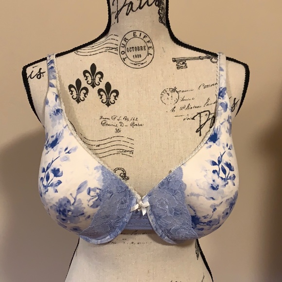 Blue flowery/Lacey bra - Picture 1 of 3